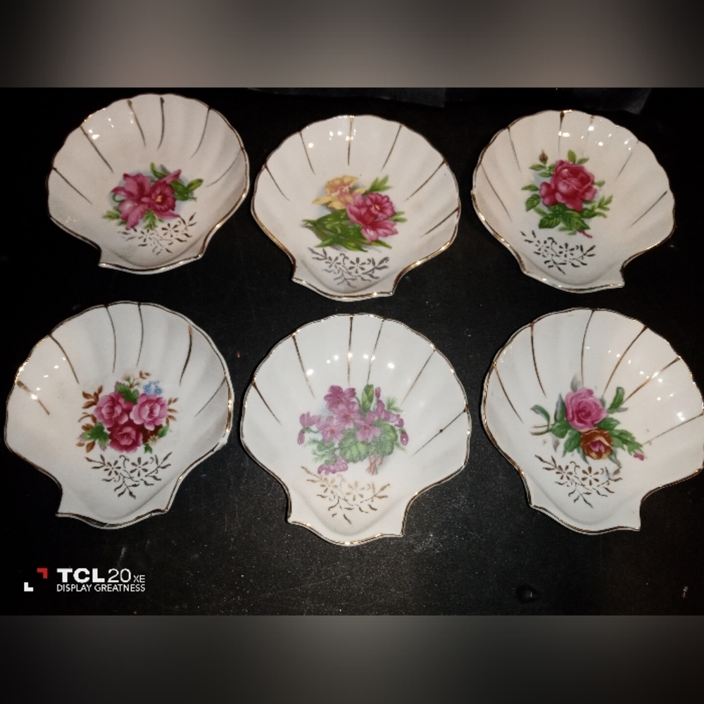 6pc lot vintage shell shaped gold trimmed porcelain trinket dishes